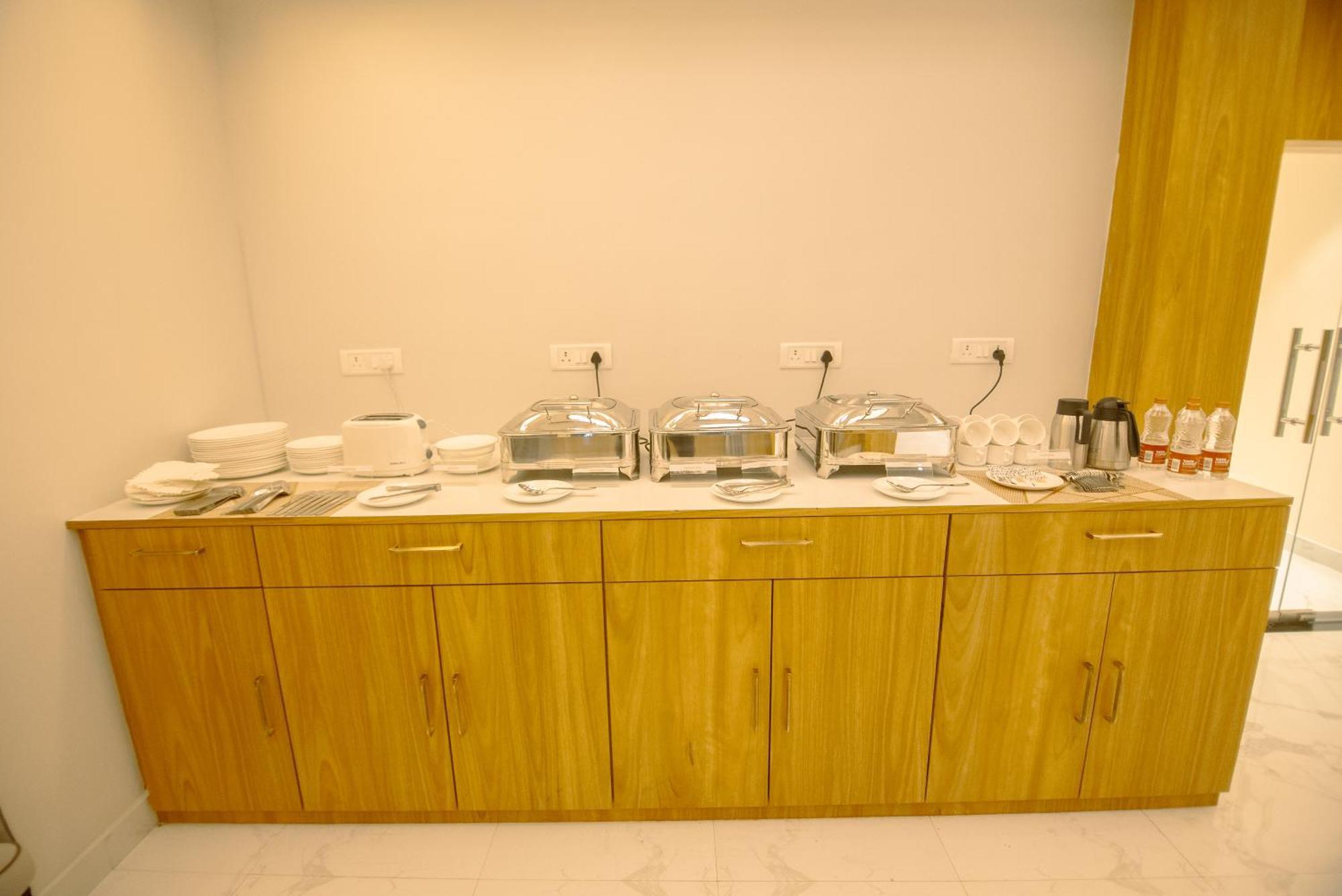 Hotel Dc Star コルカタ エクステリア 写真